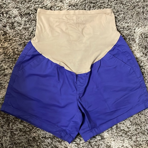 Maternity Shorts size 2 Gap and Old Navy - Picture 5 of 7